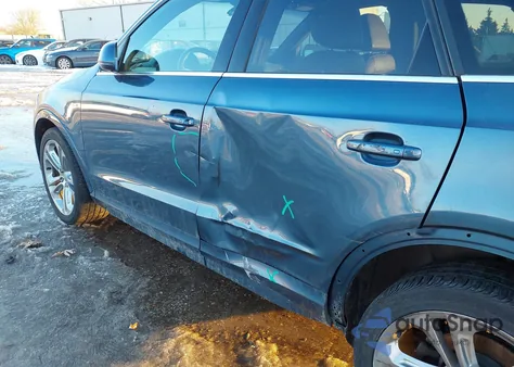 2018 Audi Q3 2.0T Premium/2.0T Sport Premium z USA, uszkodzony, nr VIN WA1JCCFS6JR005278